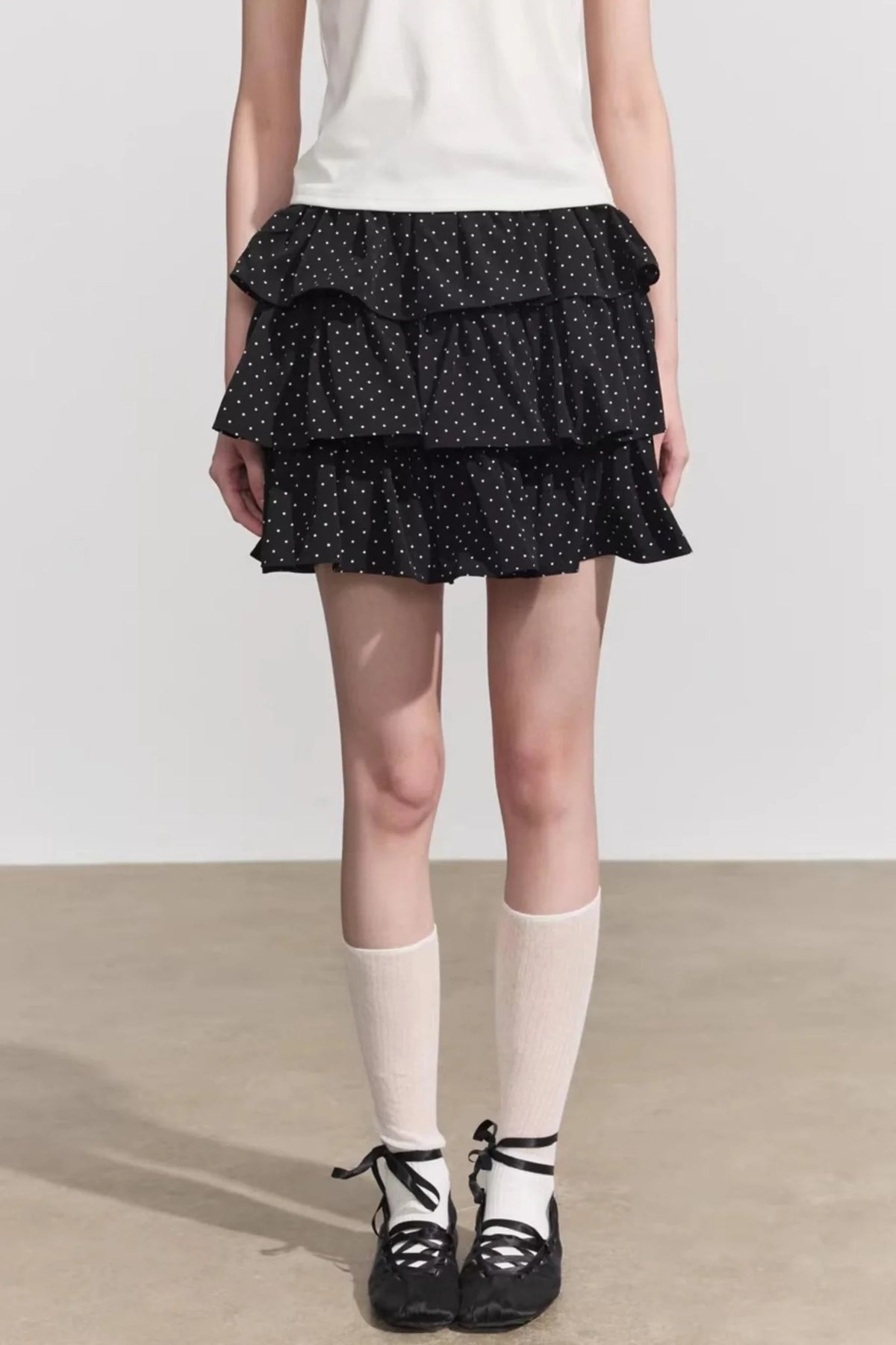 Chic Floral Lace High-Waisted Mini Skirt