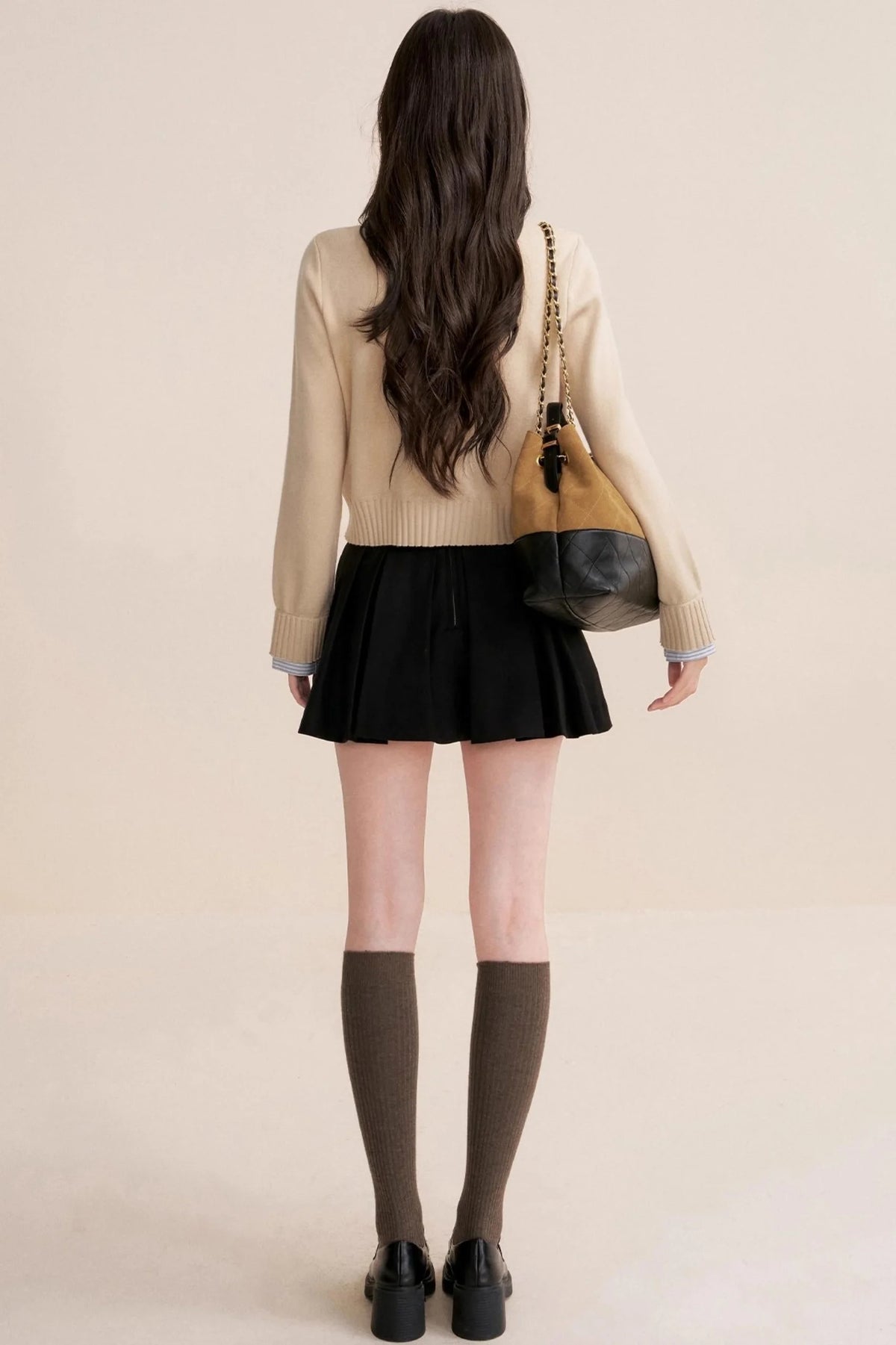 Chic Wool-Blend Cropped Cardigan