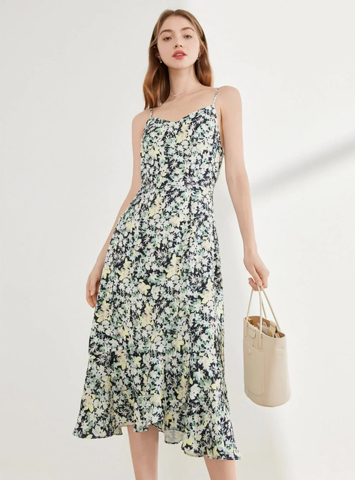 Clavicle-Showcasing Floral Dress