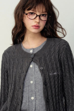 College Style Fake Two-Layer Sweater