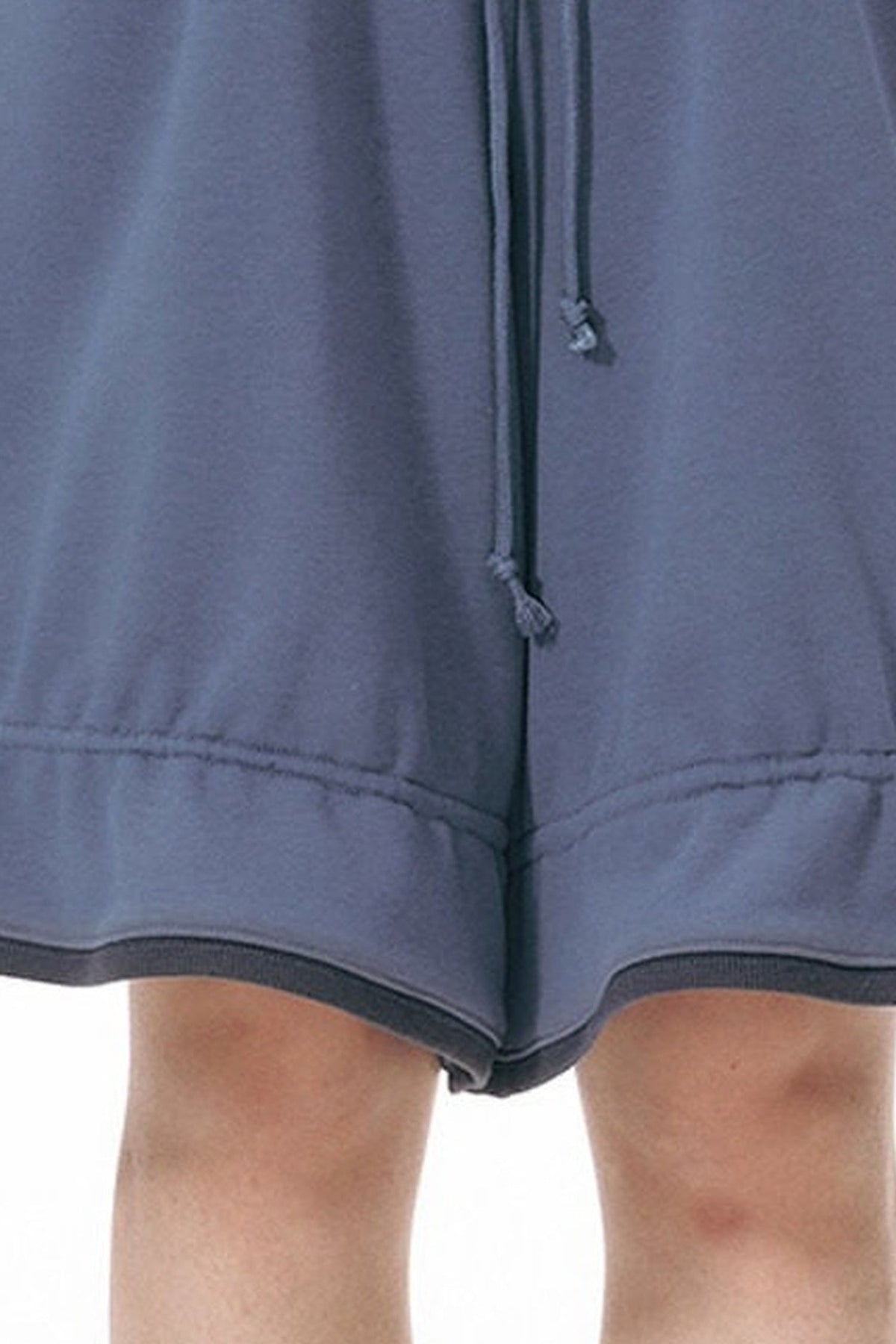 Color-Block Drawstring Elastic Waist Wide-Leg Mid-Length Shorts