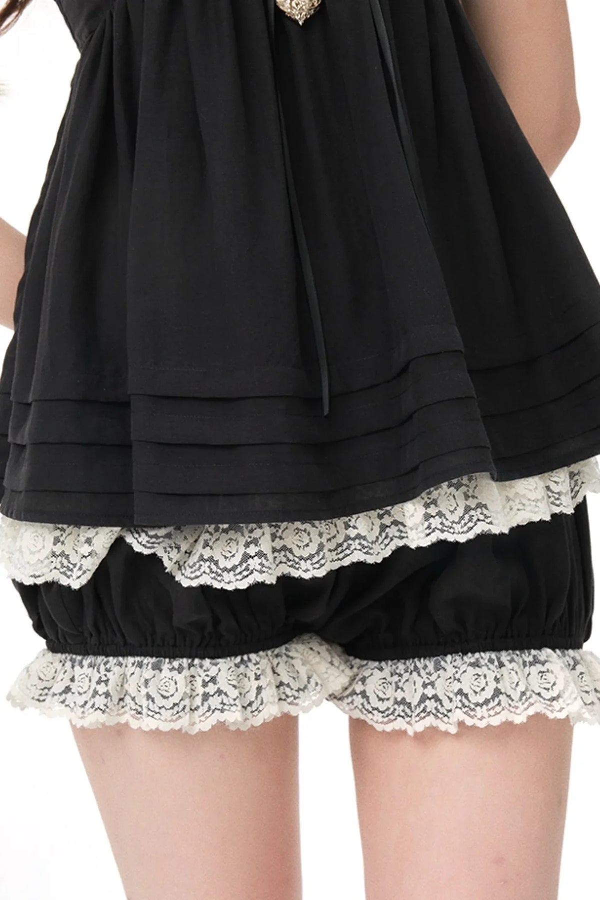 Color-Block Lace Strap Top Set-Up