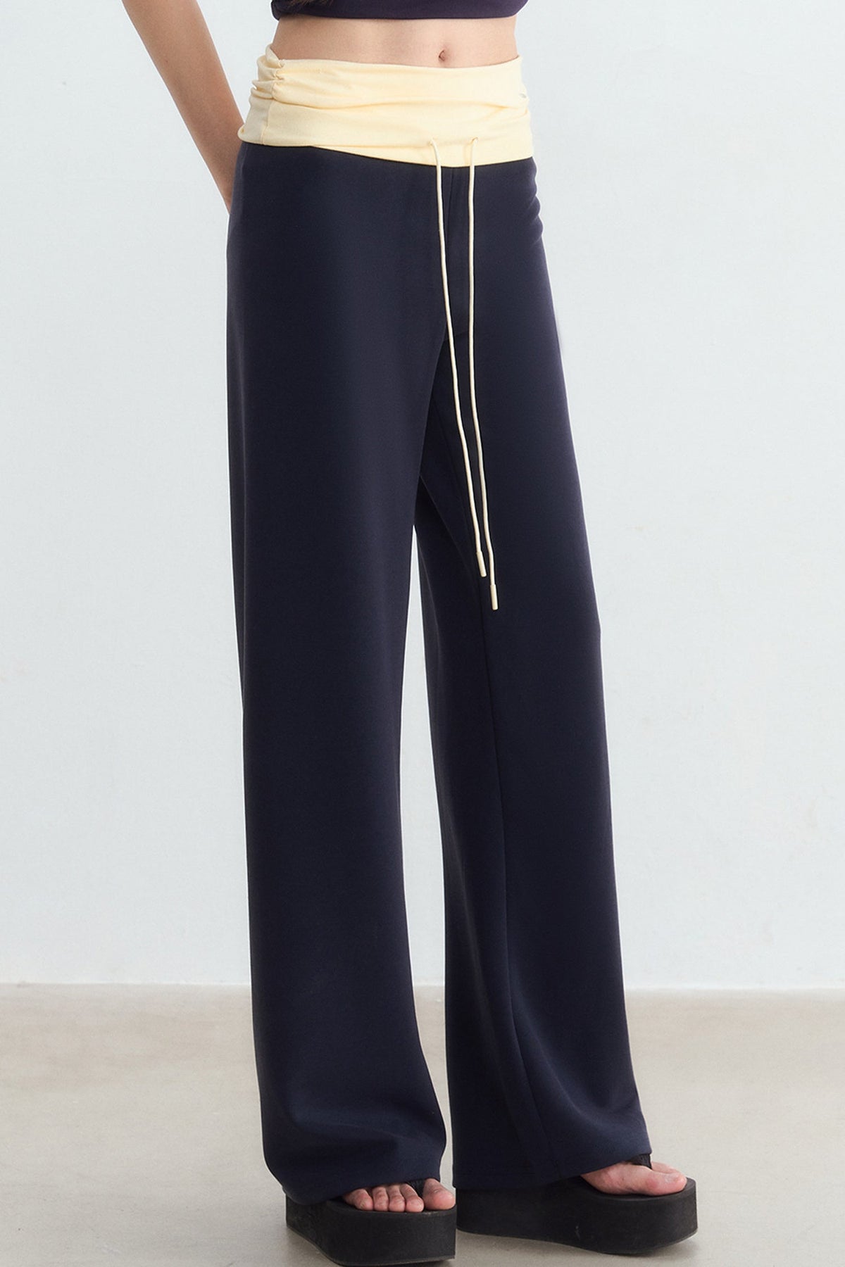 Color-Blocked Waistband Drawstring Pants
