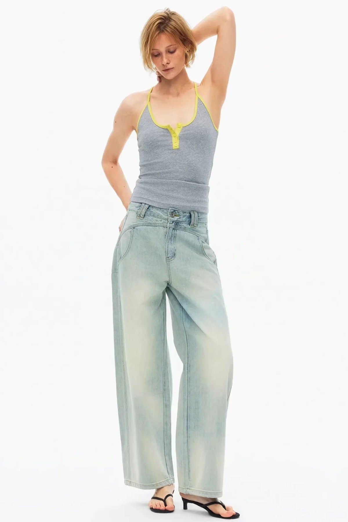 Color-Contrasting Slim-Fit Vest
