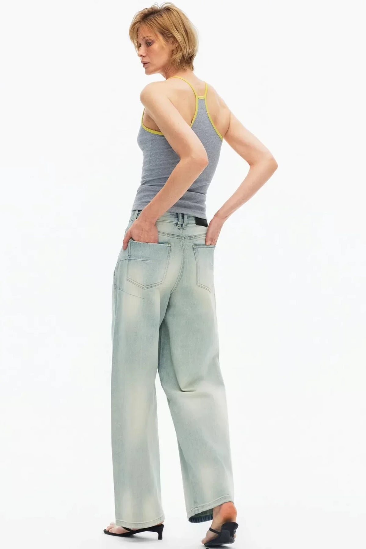 Color-Contrasting Slim-Fit Vest