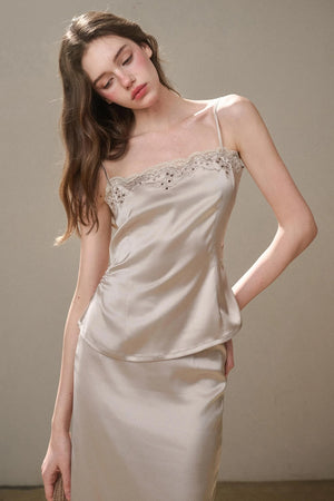 Comfortable Embroidery Top & Skirt Set-Up