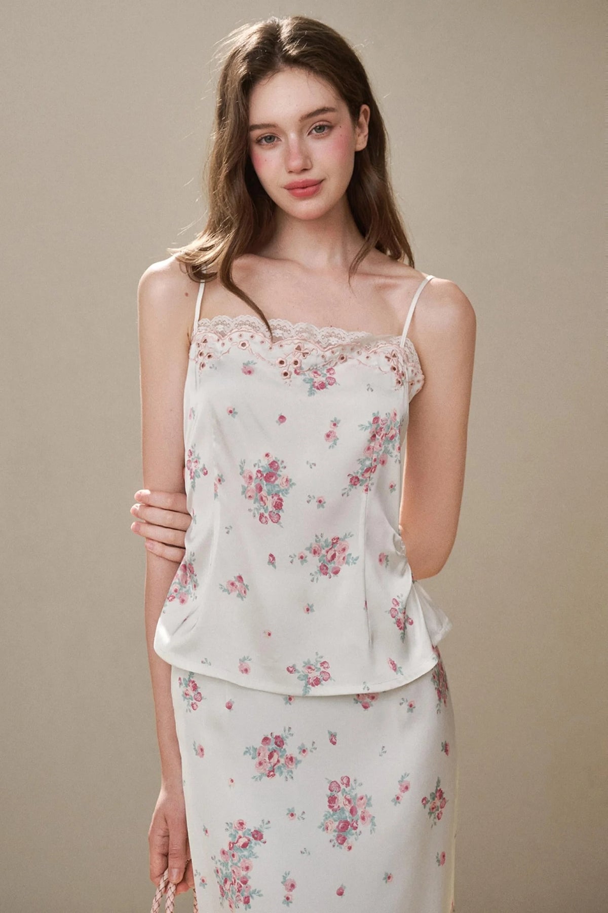 Comfortable Embroidery Top & Skirt Set-Up