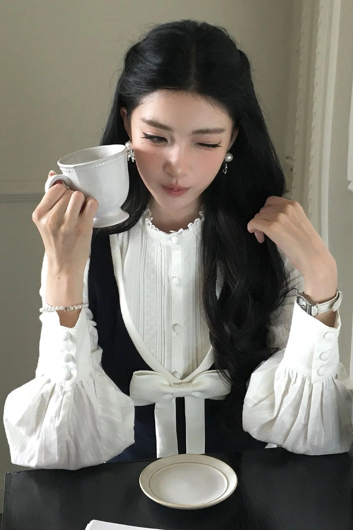 Contrast Bowknot Knitted Vest