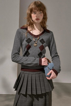 Contrast V-Neck Pullover