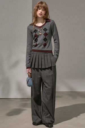 Contrast V-Neck Pullover