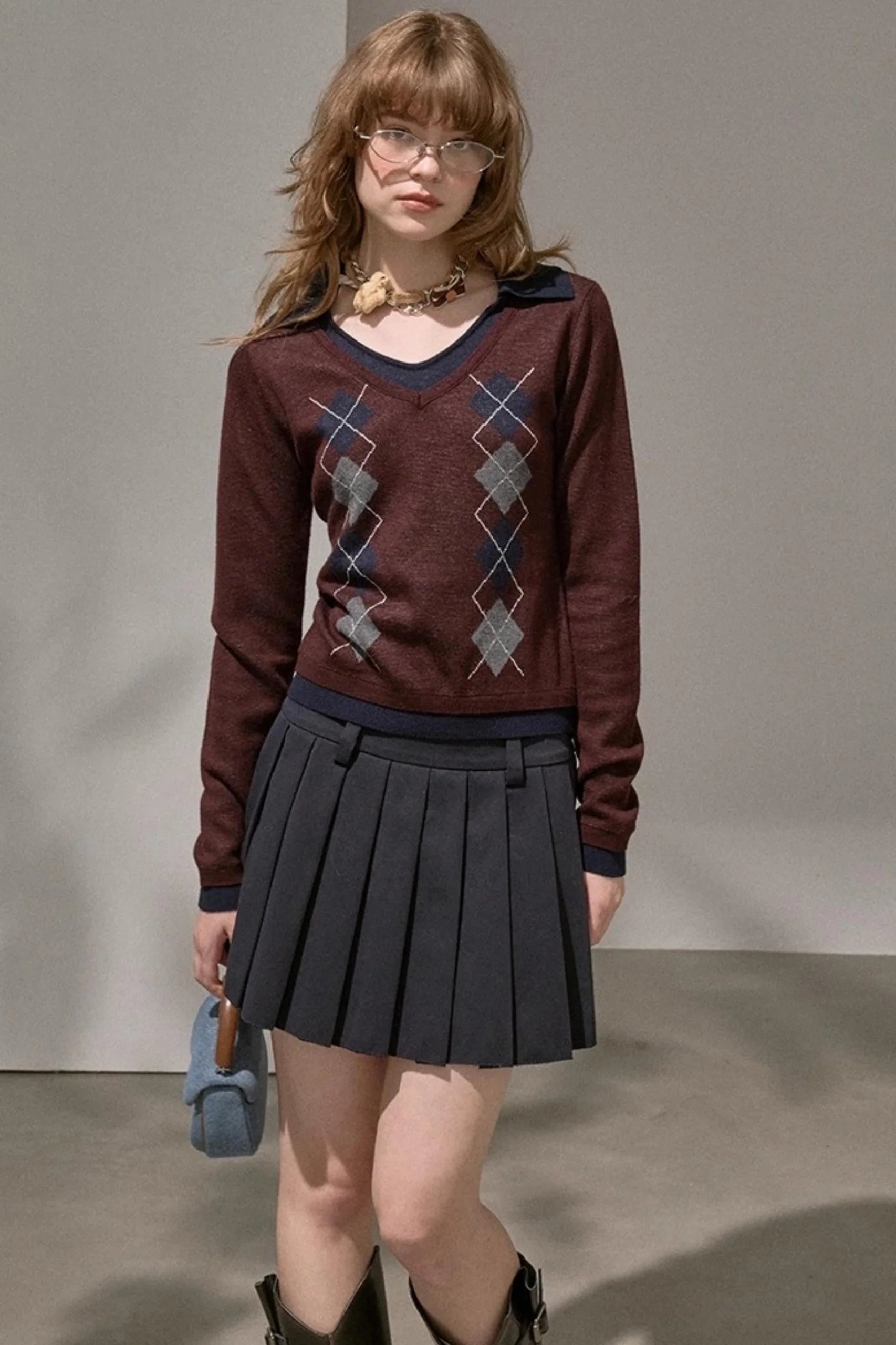 Contrast V-Neck Pullover