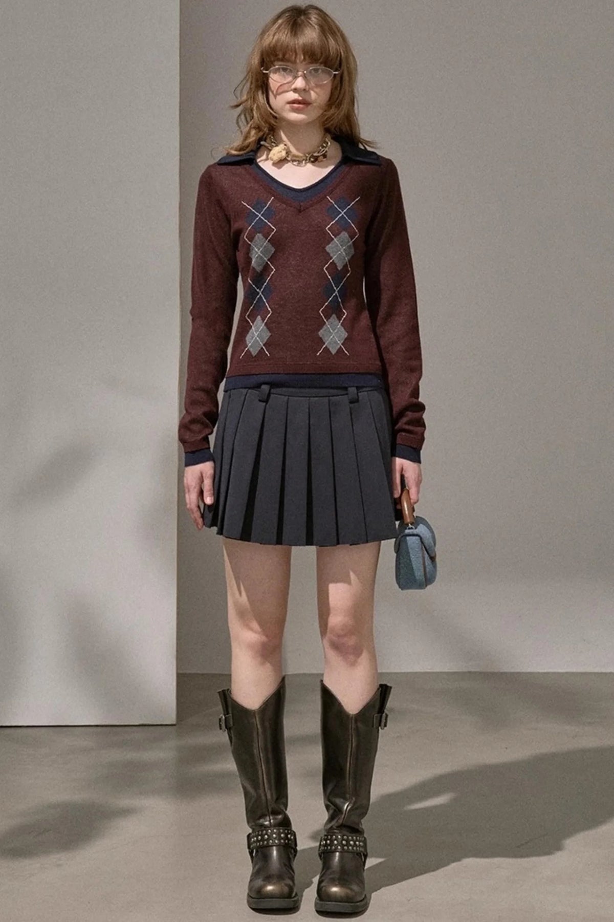 Contrast V-Neck Pullover