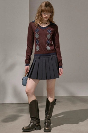 Contrast V-Neck Pullover