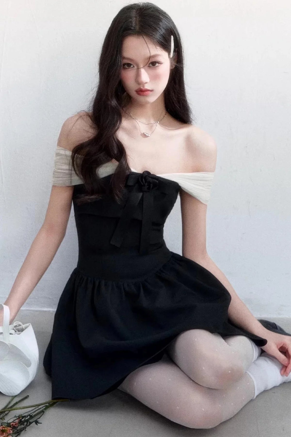 Contrasting Color Off-Shoulder Dress