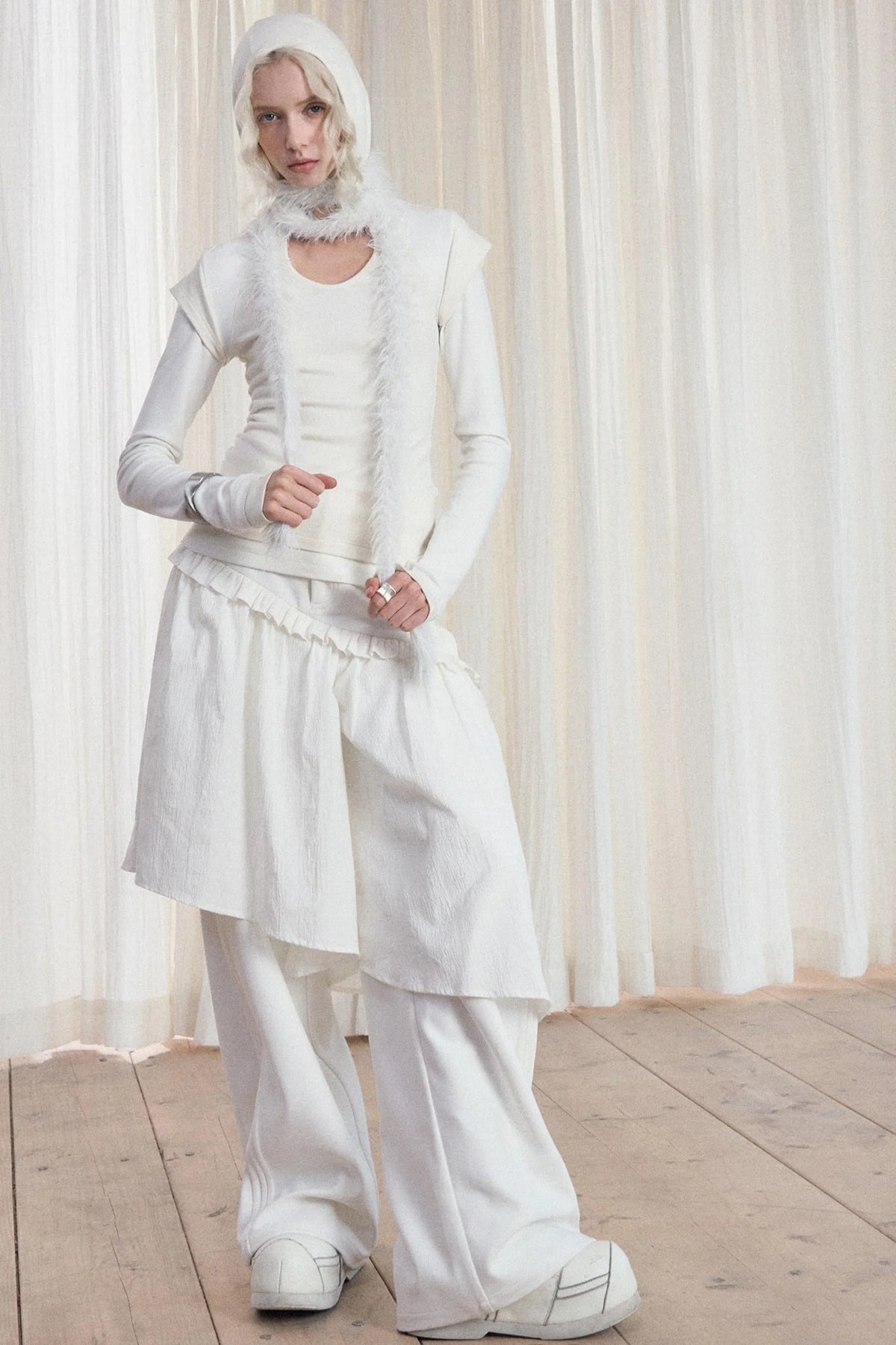 Contrasting Long-Sleeve Hooded Top