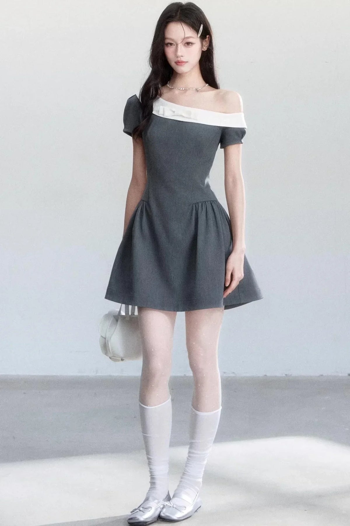 Contrasting Off-Shoulder Princess Dress