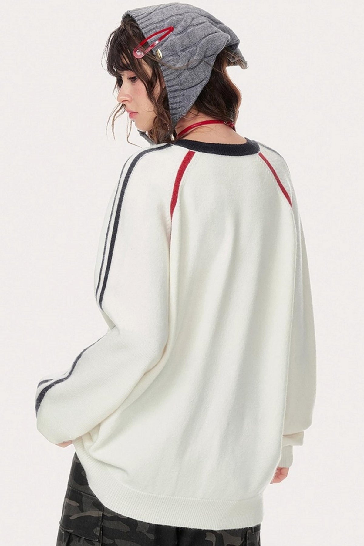 Contrasting V-Neck Sweater