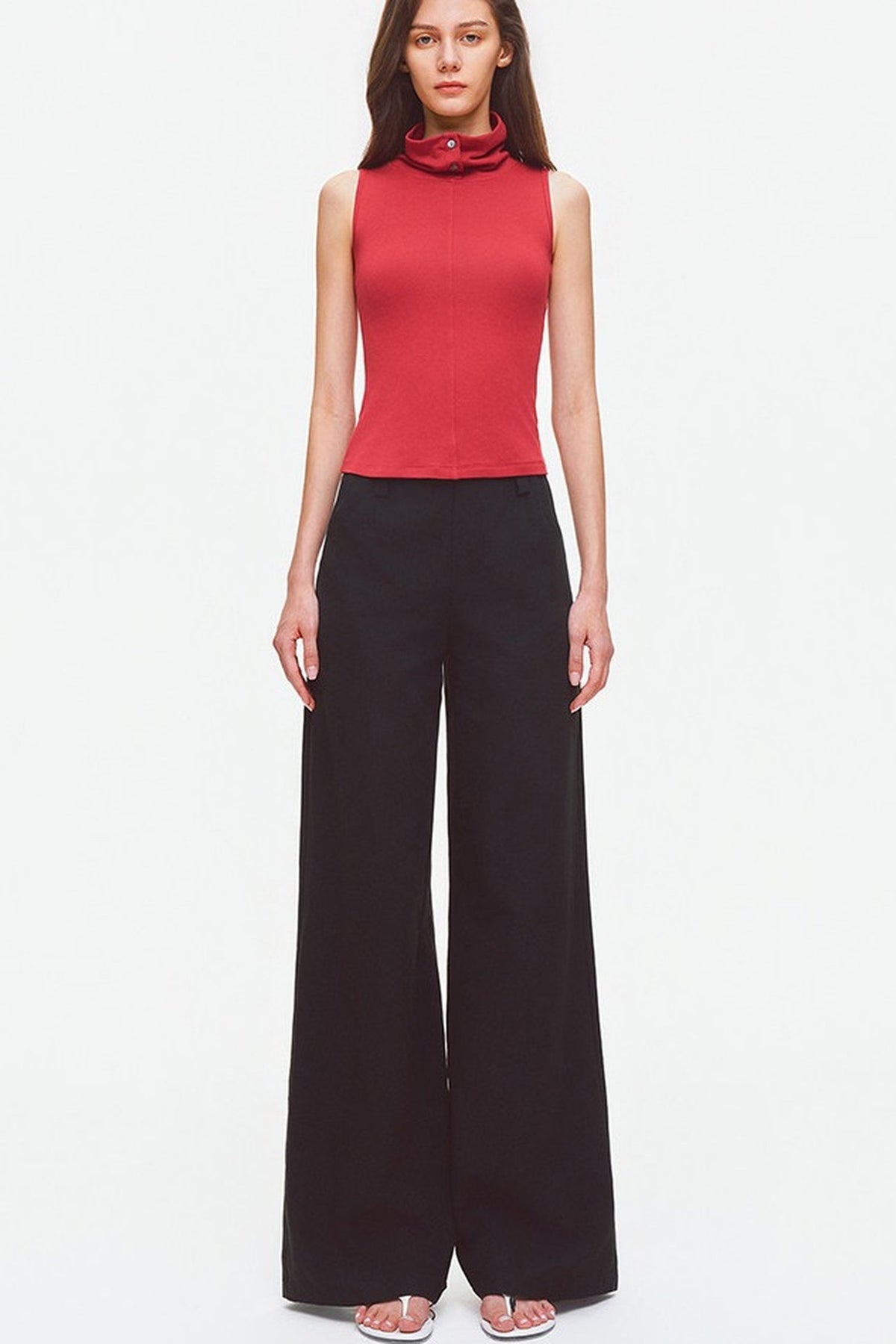 Convertible Collar Sleeveless Knit Top