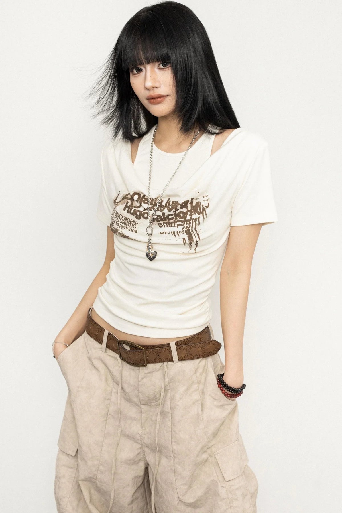 Design Neck Short Top