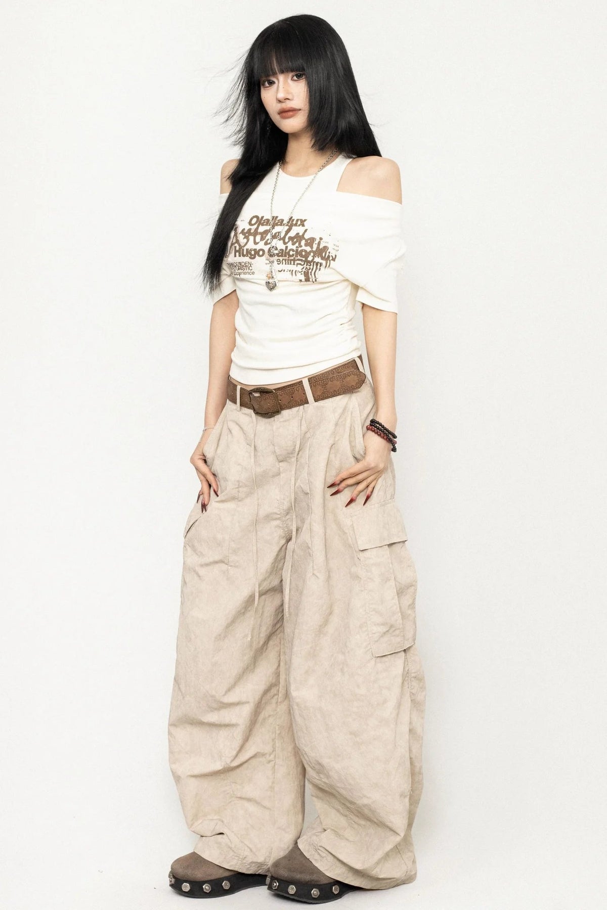 Design Neck Short Top