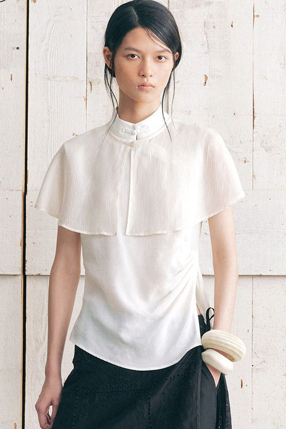 Detachable Cape Sleeveless Shirt