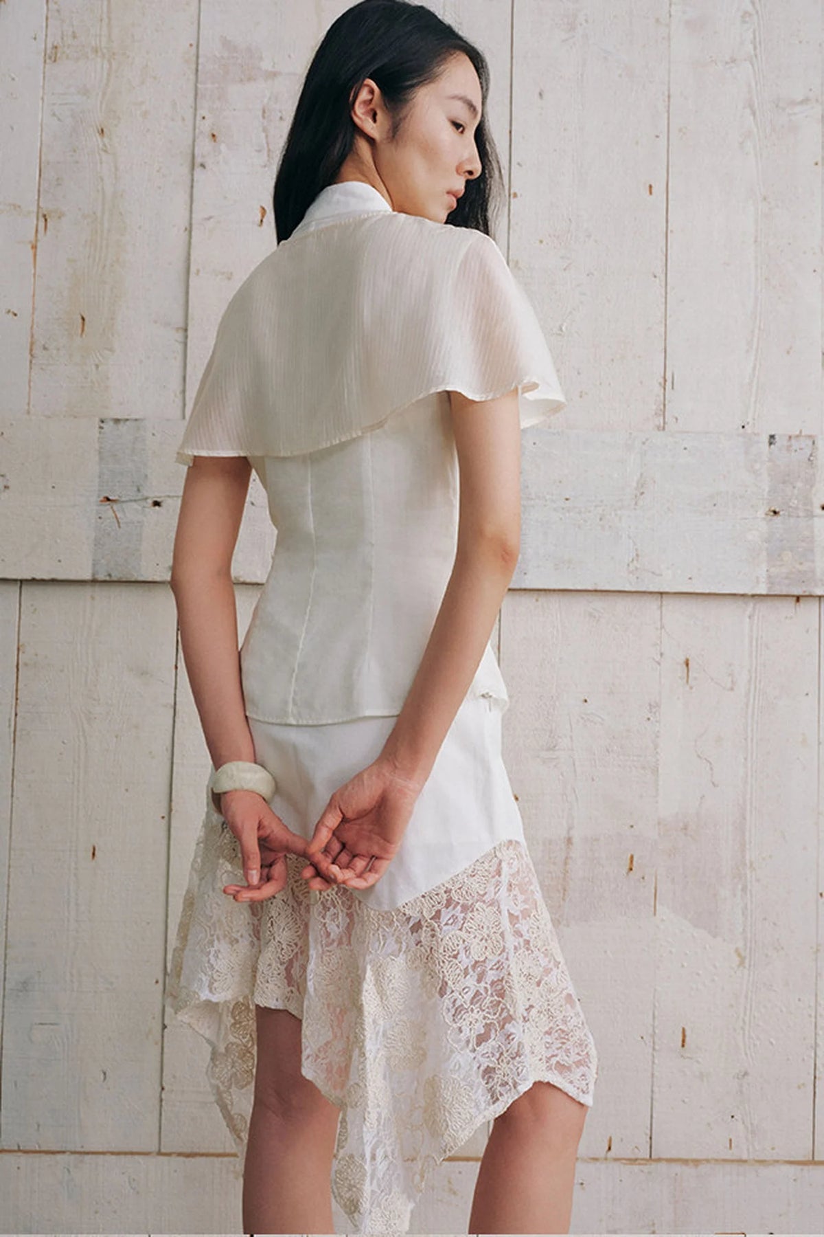 Detachable Cape Sleeveless Shirt