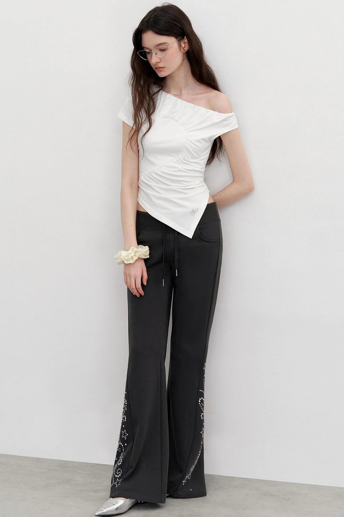 Diagonal Shoulder Waist T-Shirt