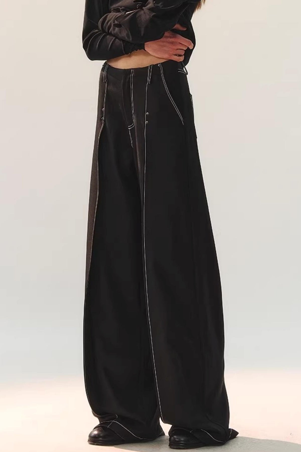 Double Pleated Wide-Leg Pants