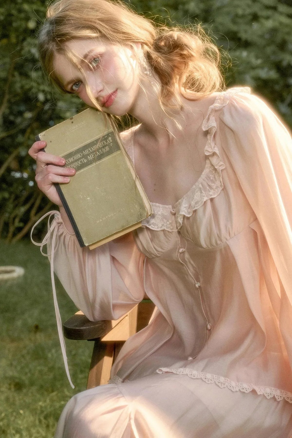 Elegant Vintage Tencel Air Fabric Two-Piece Set-Up