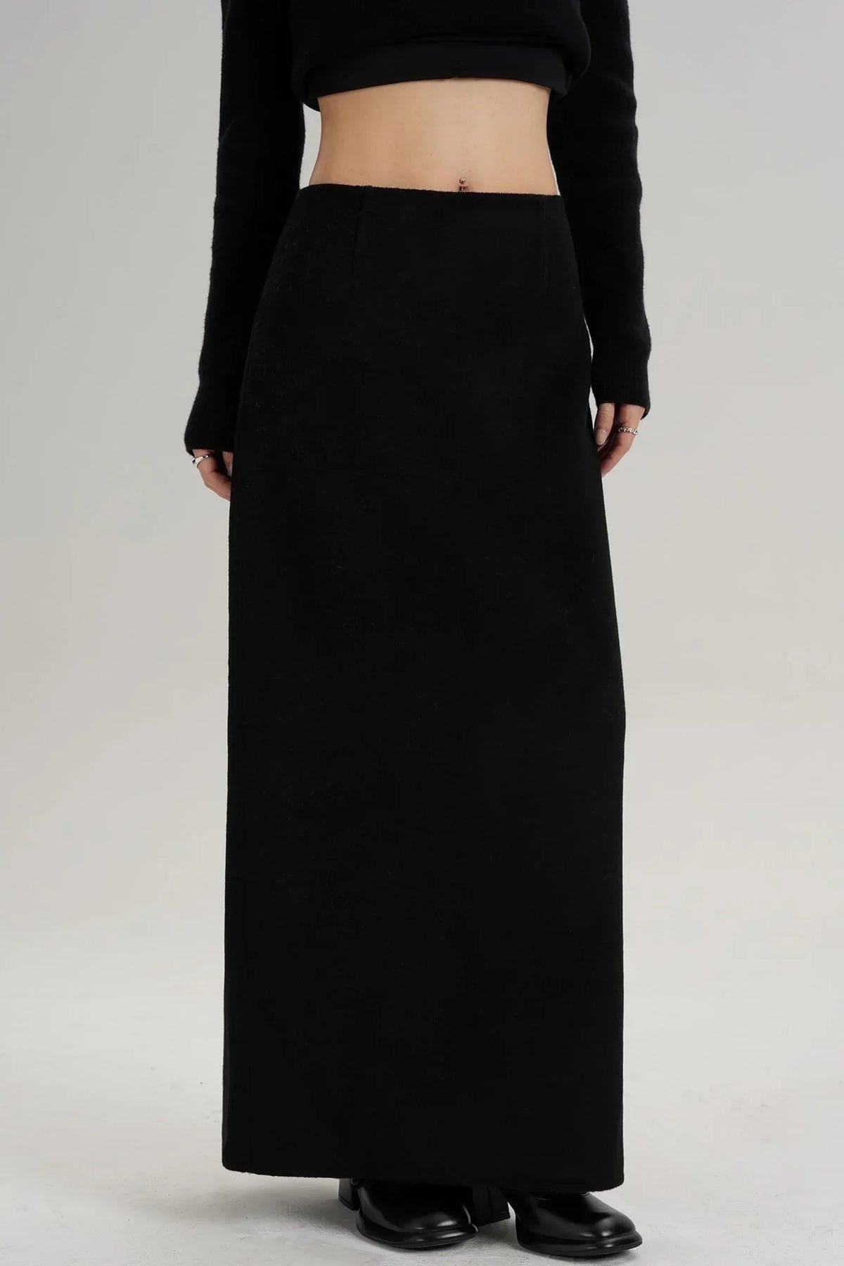 Elegant Wool Pencil Skirt