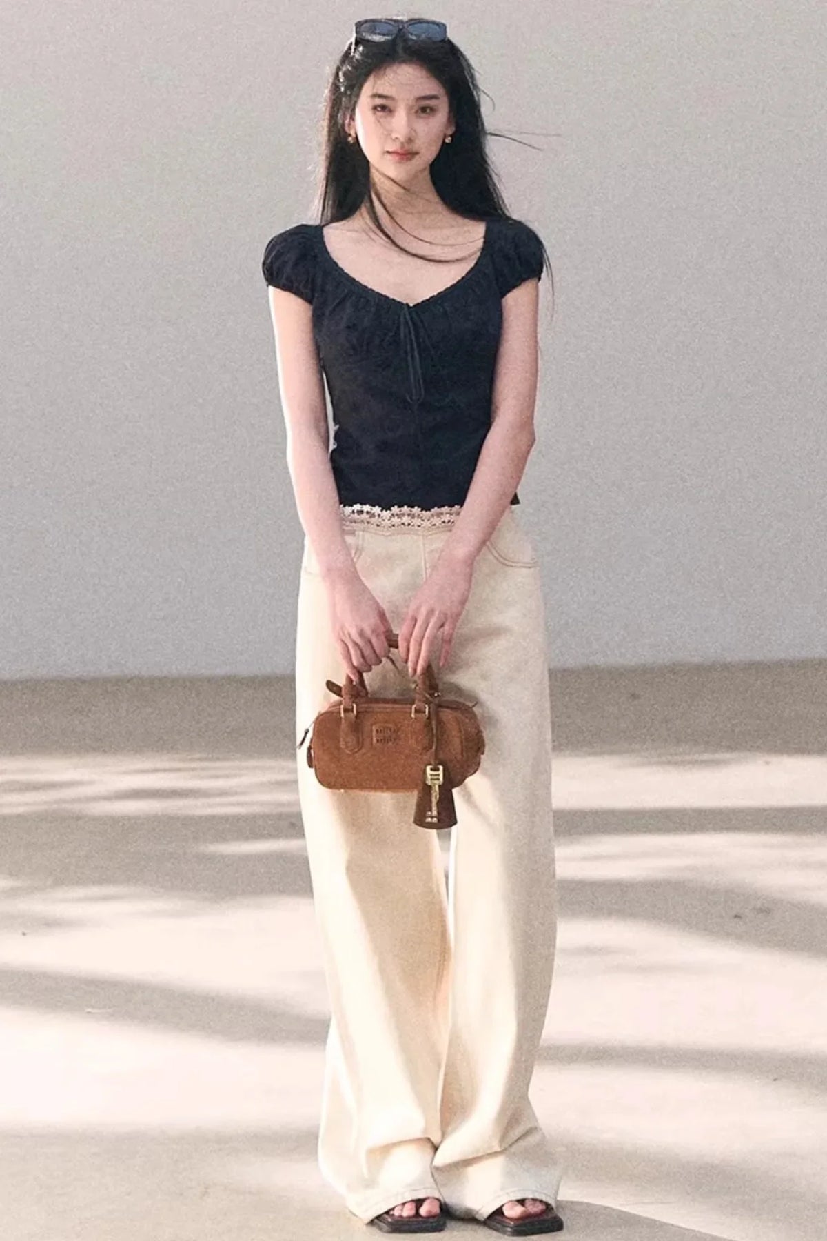 Embroidered Lace Puff Sleeve Top
