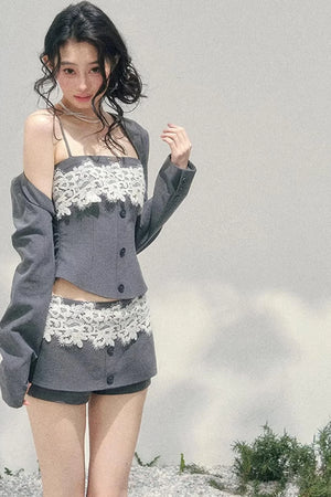 Eye-Catching Lace Spring Vest Set-Up