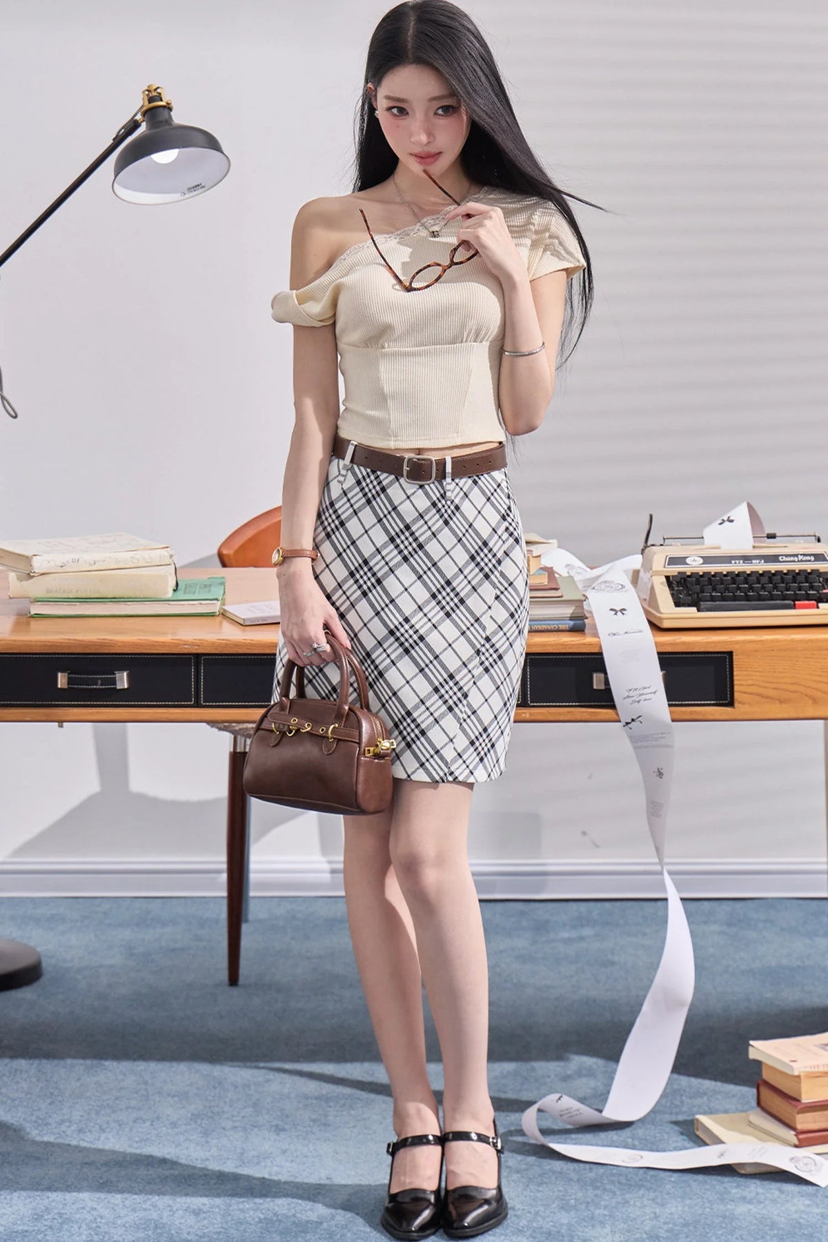 Fake Two-Piece U-Neck Top Set-Up
