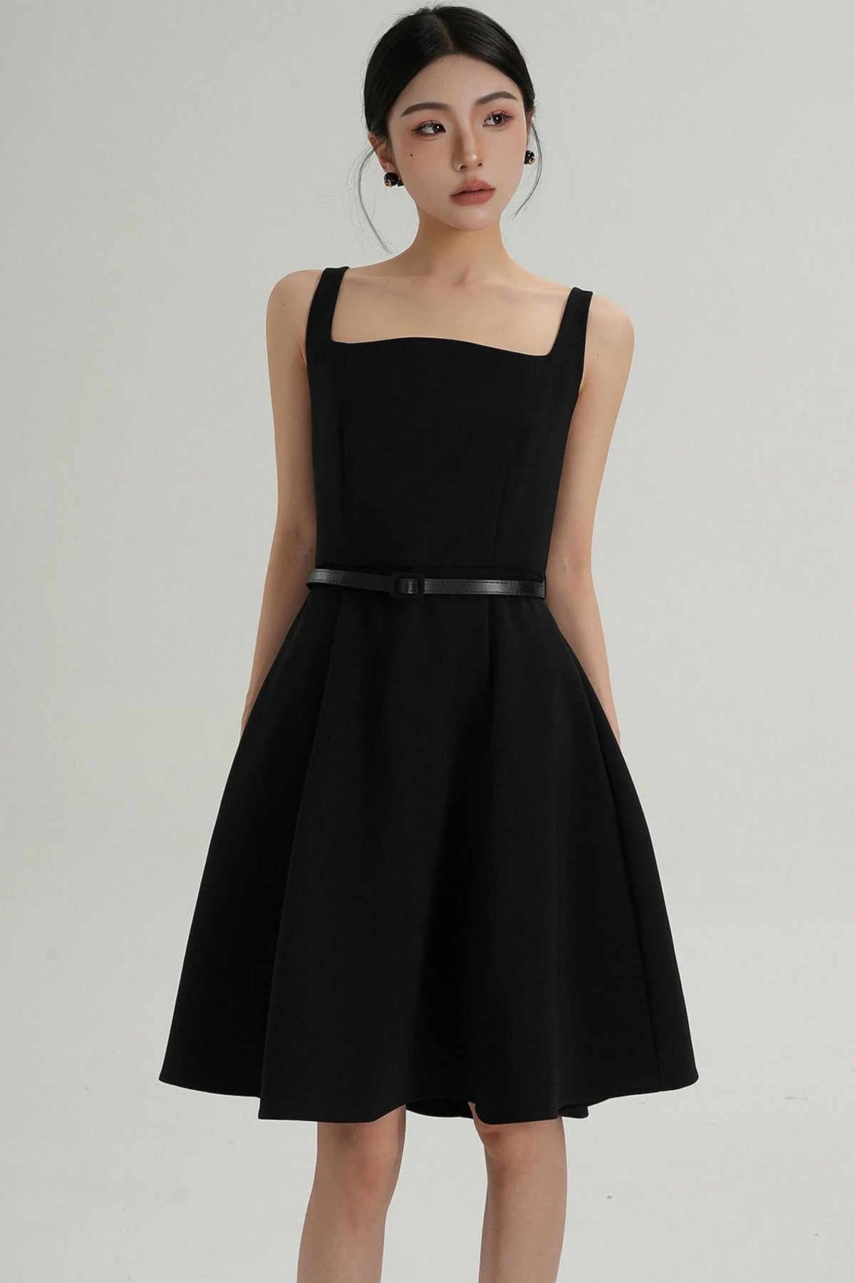 Feminine Silhouette Dress