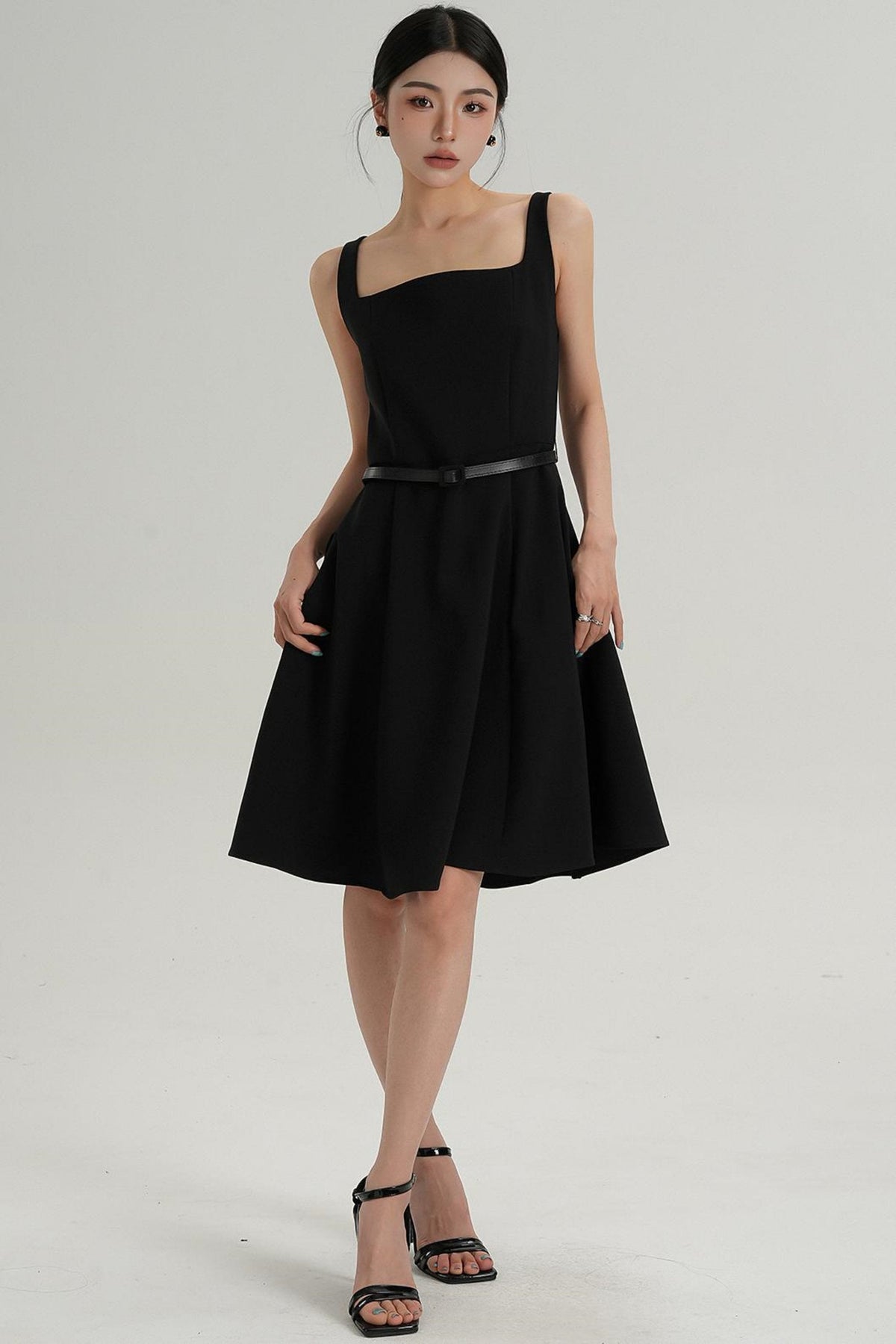 Feminine Silhouette Dress