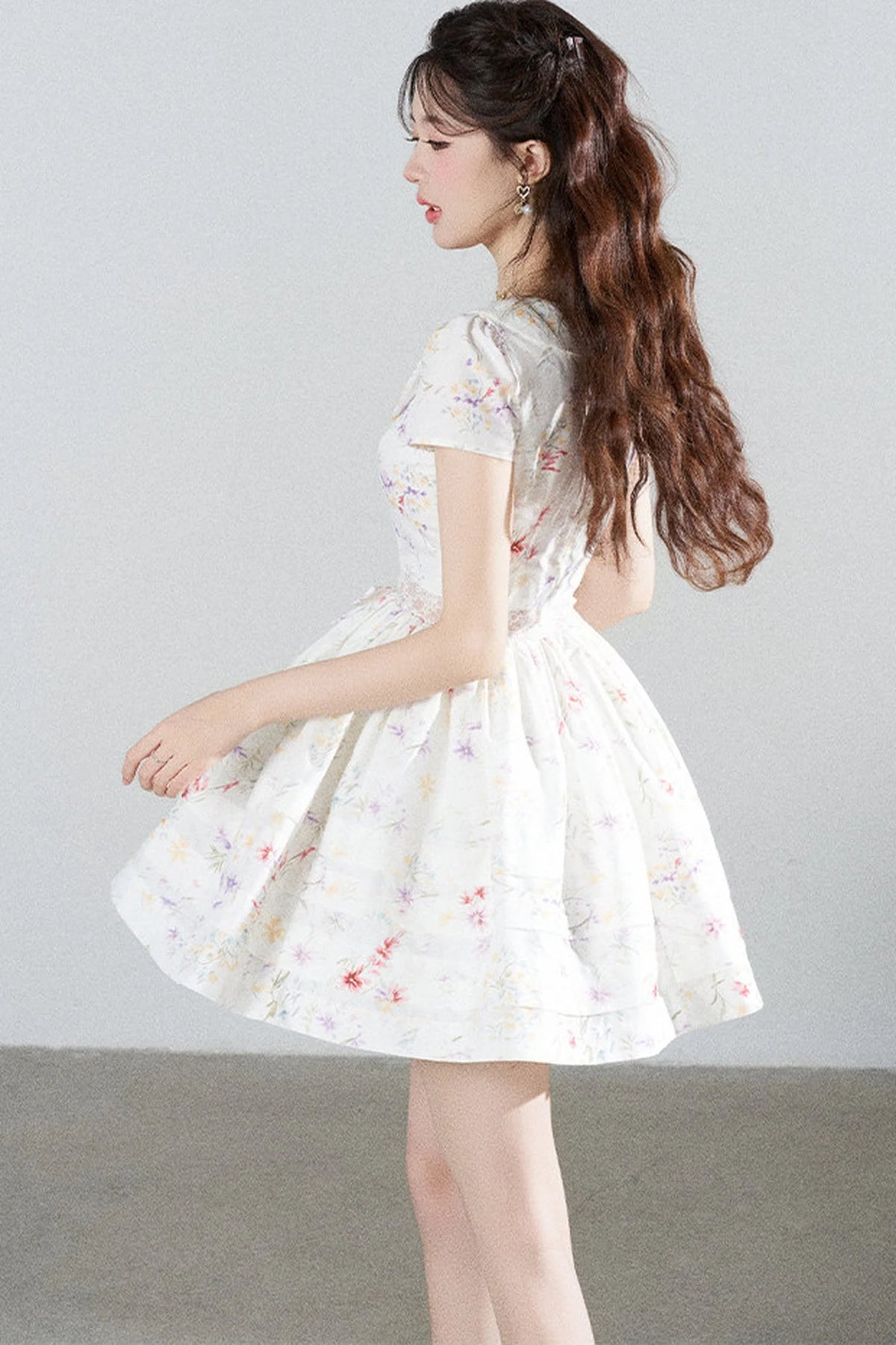 Floral Lace Cutout Waist Puff Dress