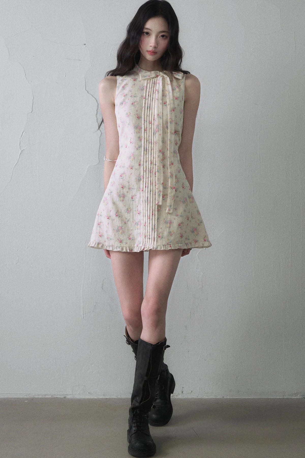 Floral Lace Pleated Dress