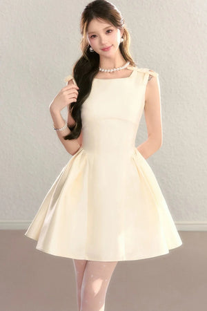 French Sleeveless Cinched Dress
