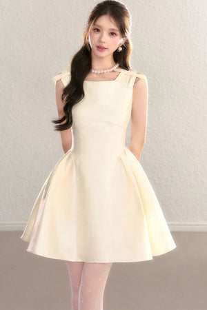French Sleeveless Cinched Dress