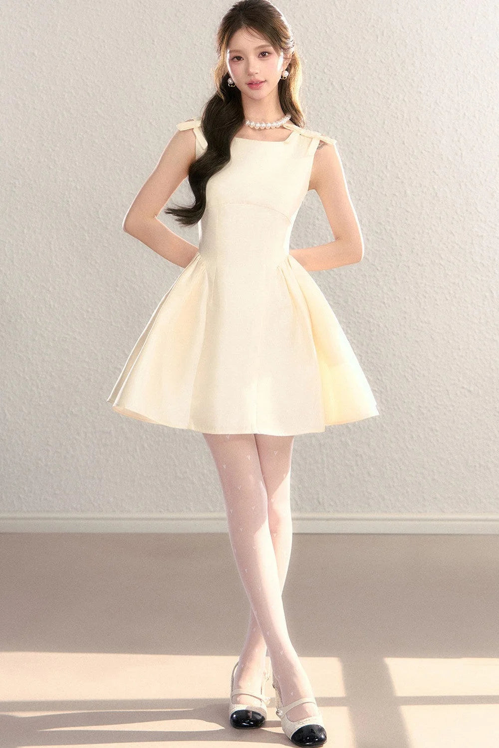 French Sleeveless Cinched Dress