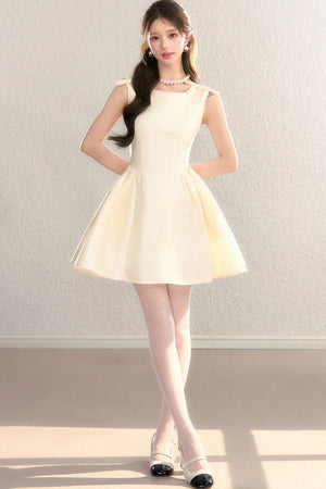 French Sleeveless Cinched Dress