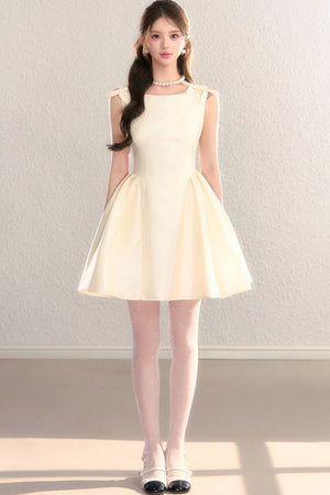 French Sleeveless Cinched Dress