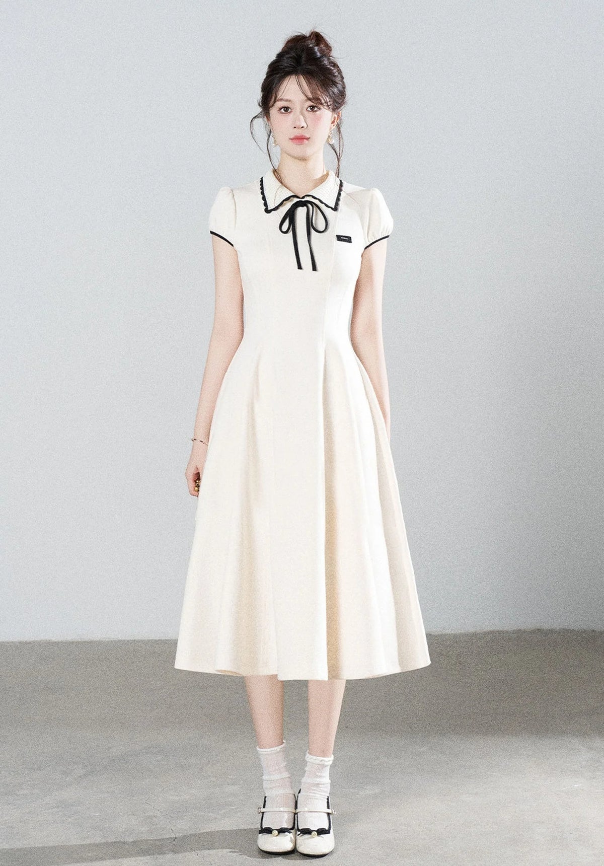 French Style Puff Sleeve Cinched Waist Dress