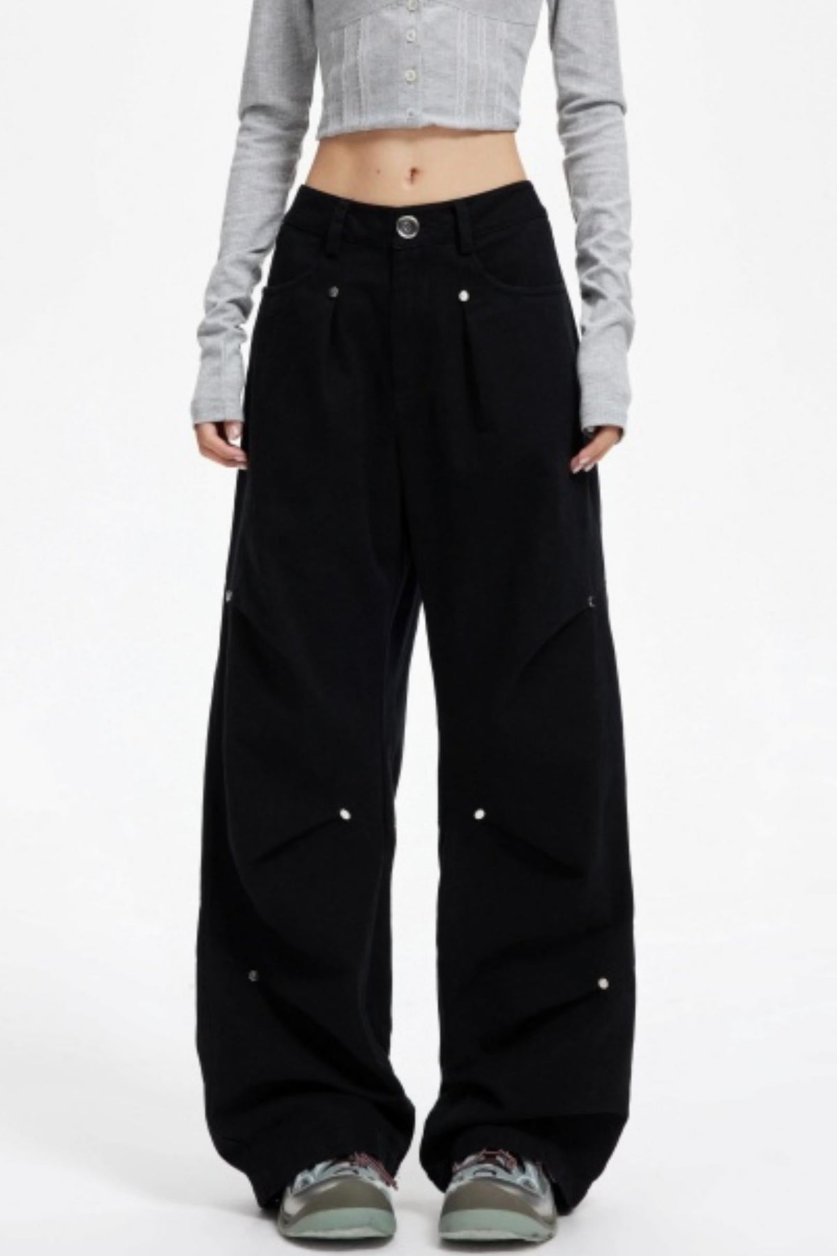 Functional Pleated Stud Cargo Pants