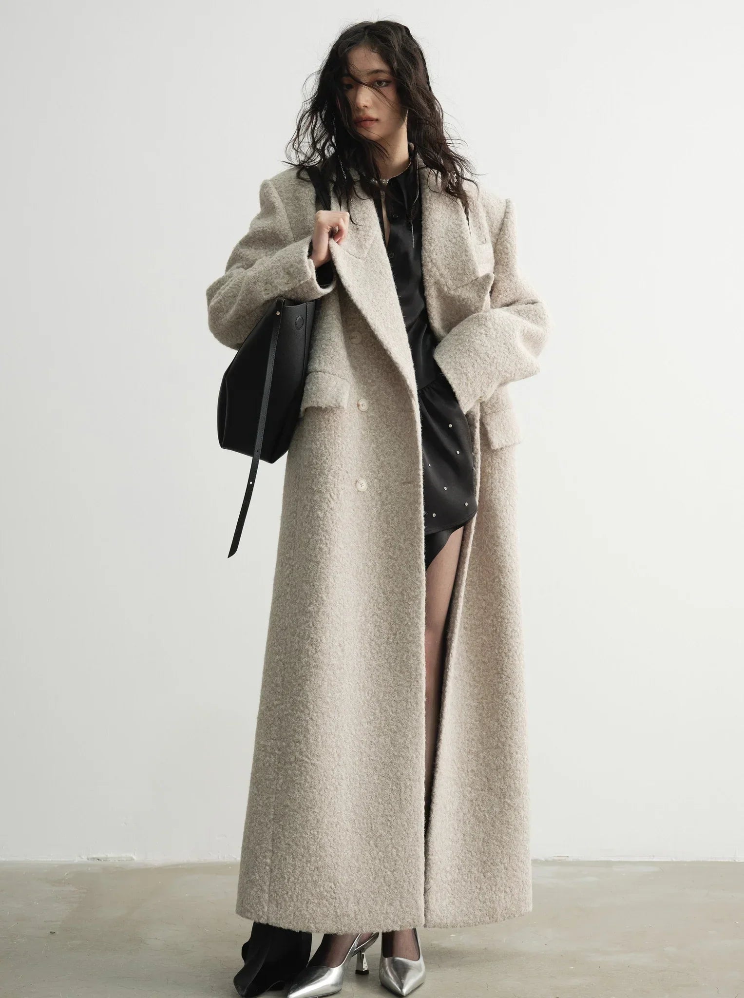 Grainy texture woolen long coat