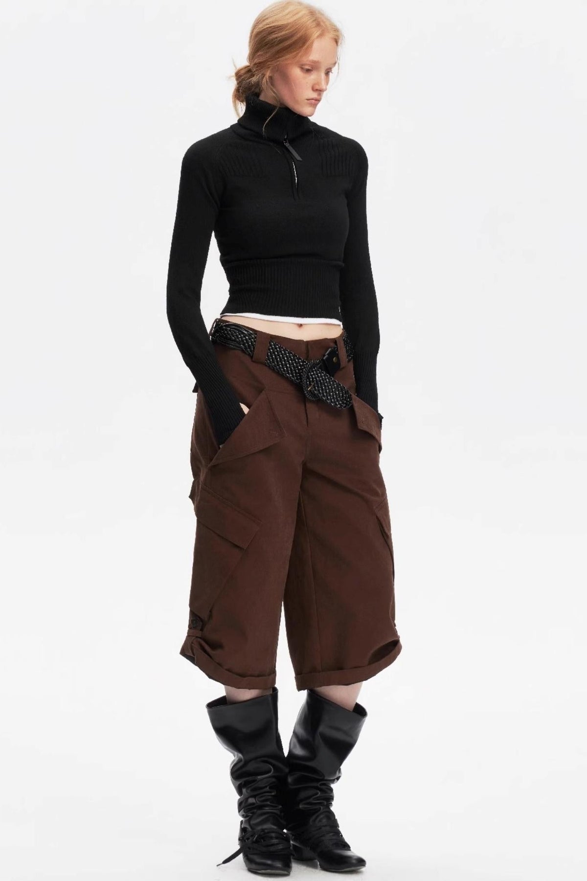 Half-Turtleneck Zip-Up Knitted Design Top