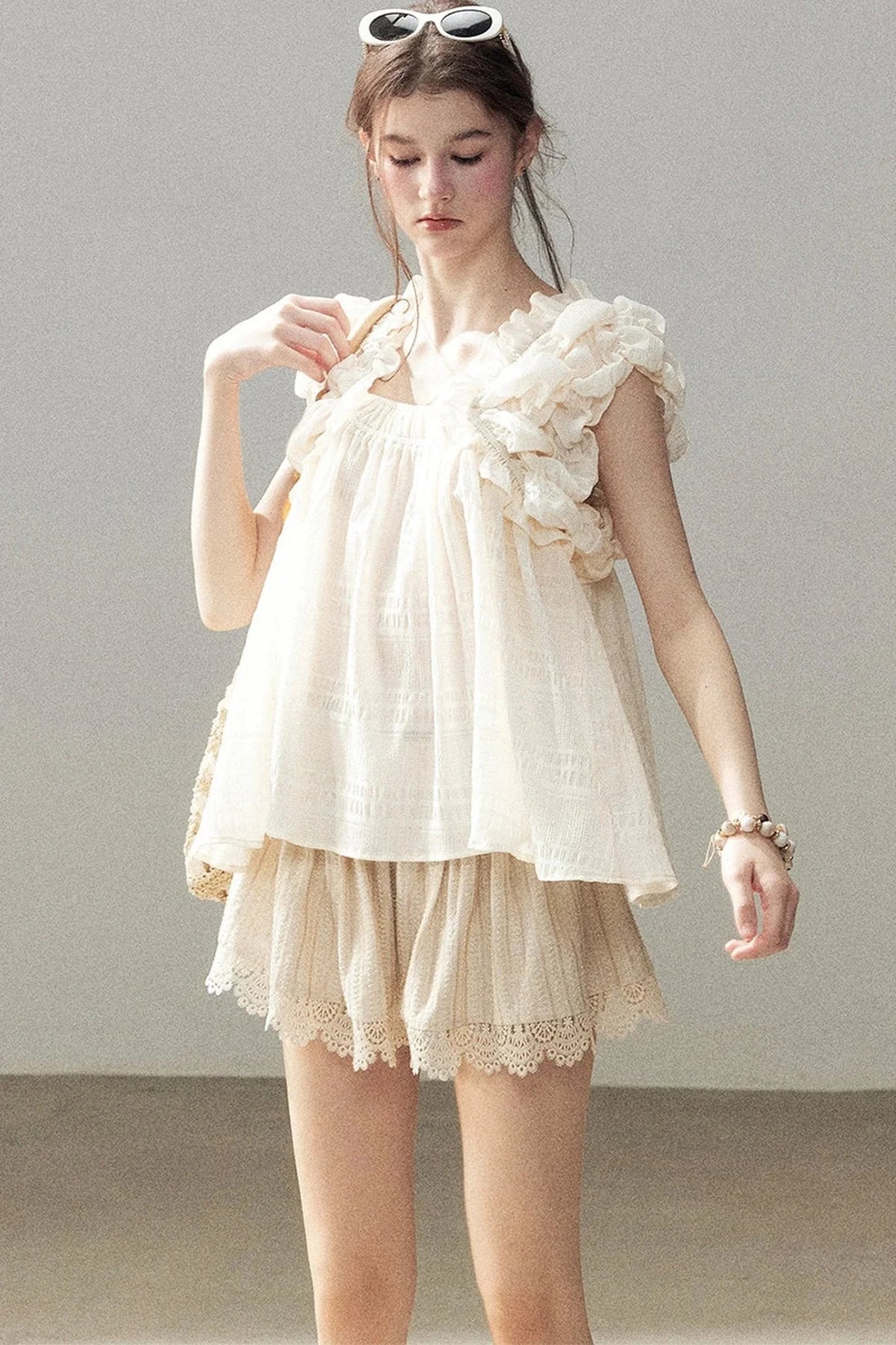 Heavy Embroidery Lace Mini Skirt