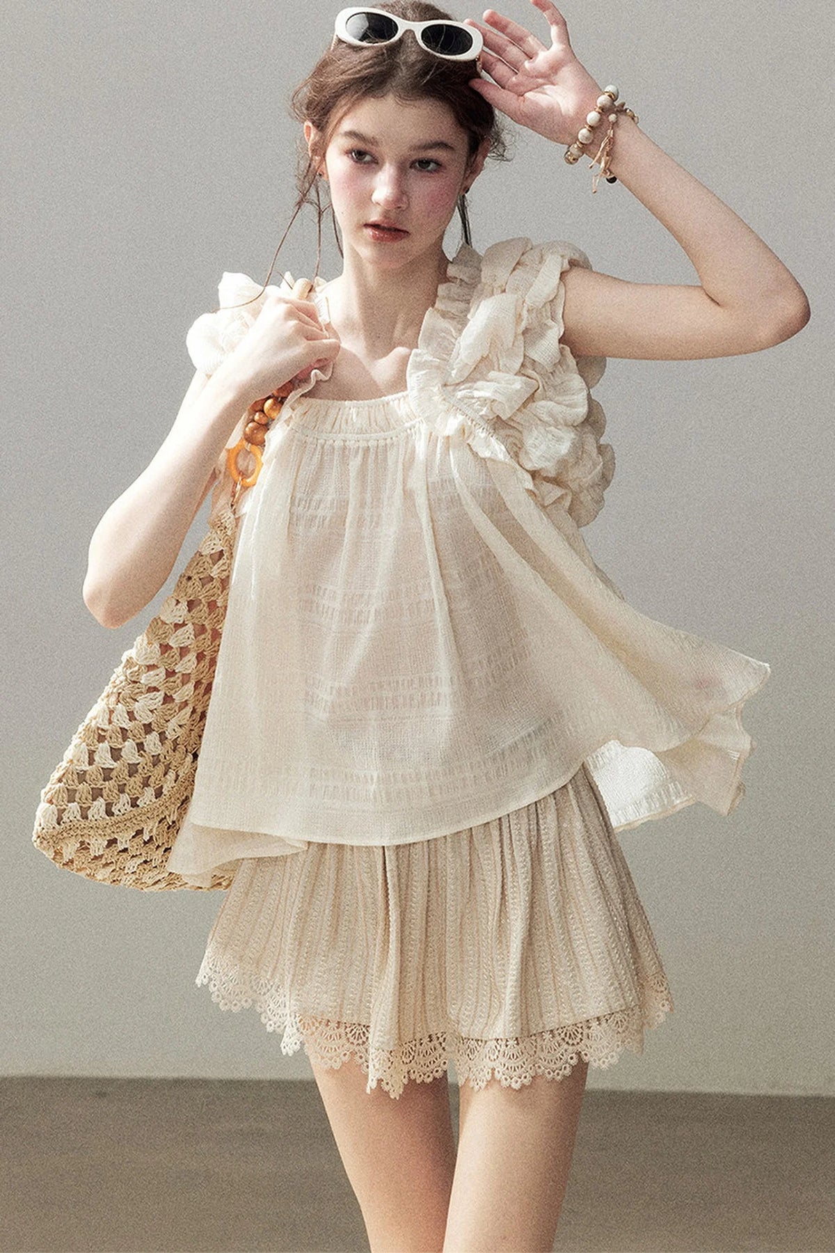 Heavy Embroidery Lace Mini Skirt