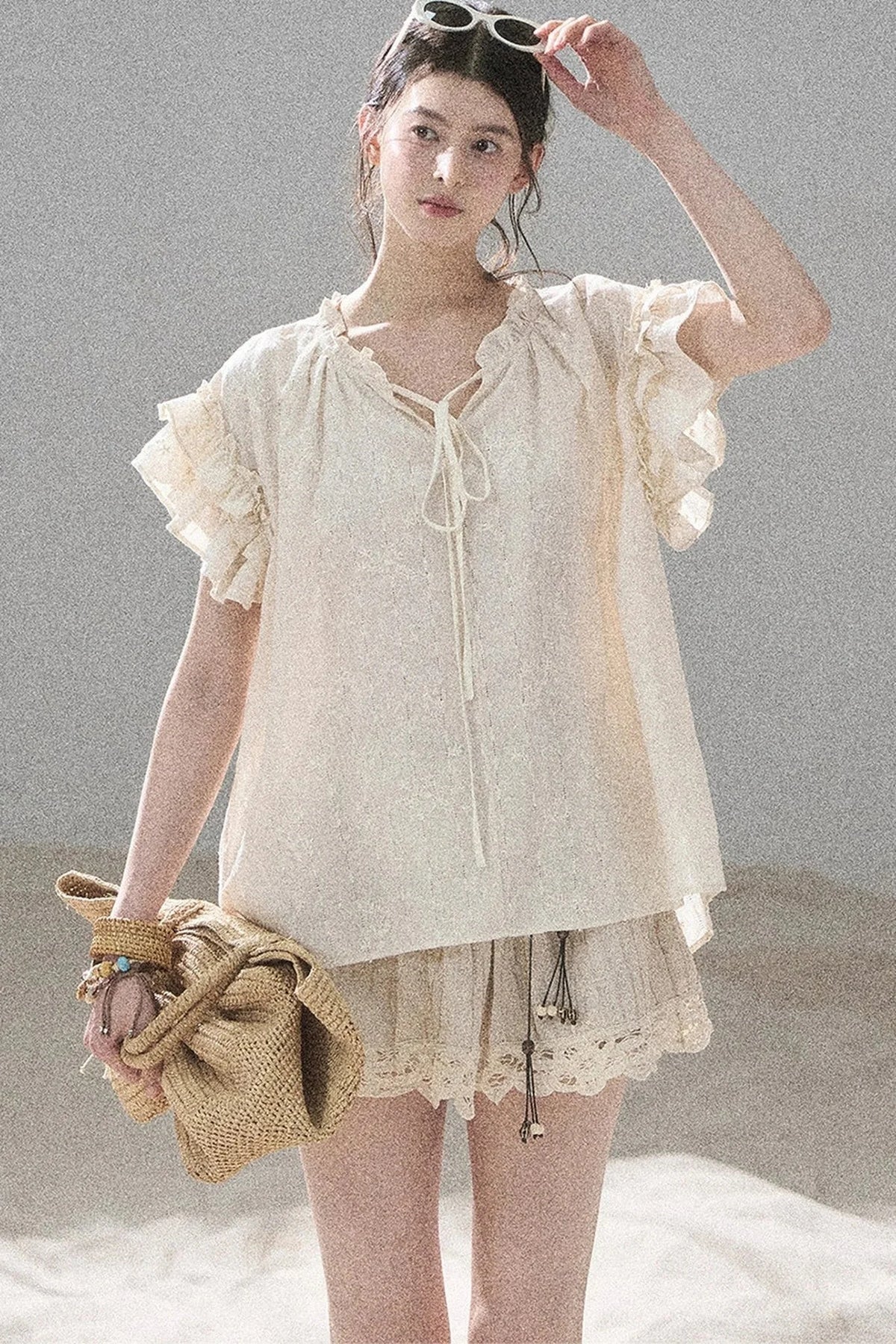 Heavy Embroidery Lace Mini Skirt