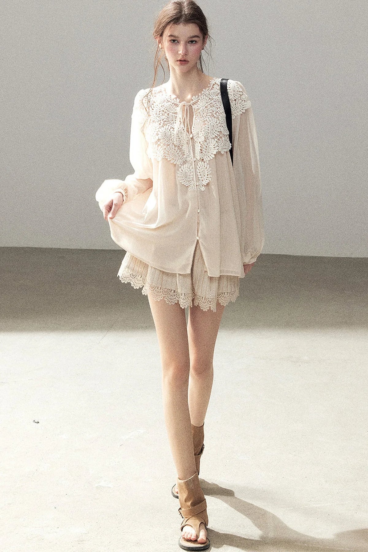 Heavy Embroidery Lace Mini Skirt